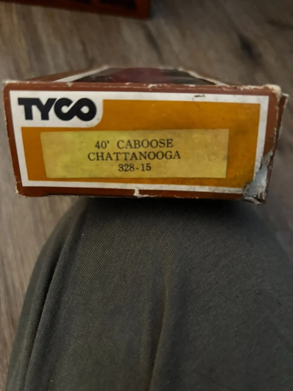 Tyco HO 40' Caboose Chattanooga 328-15 Railroad Train set up display w/box